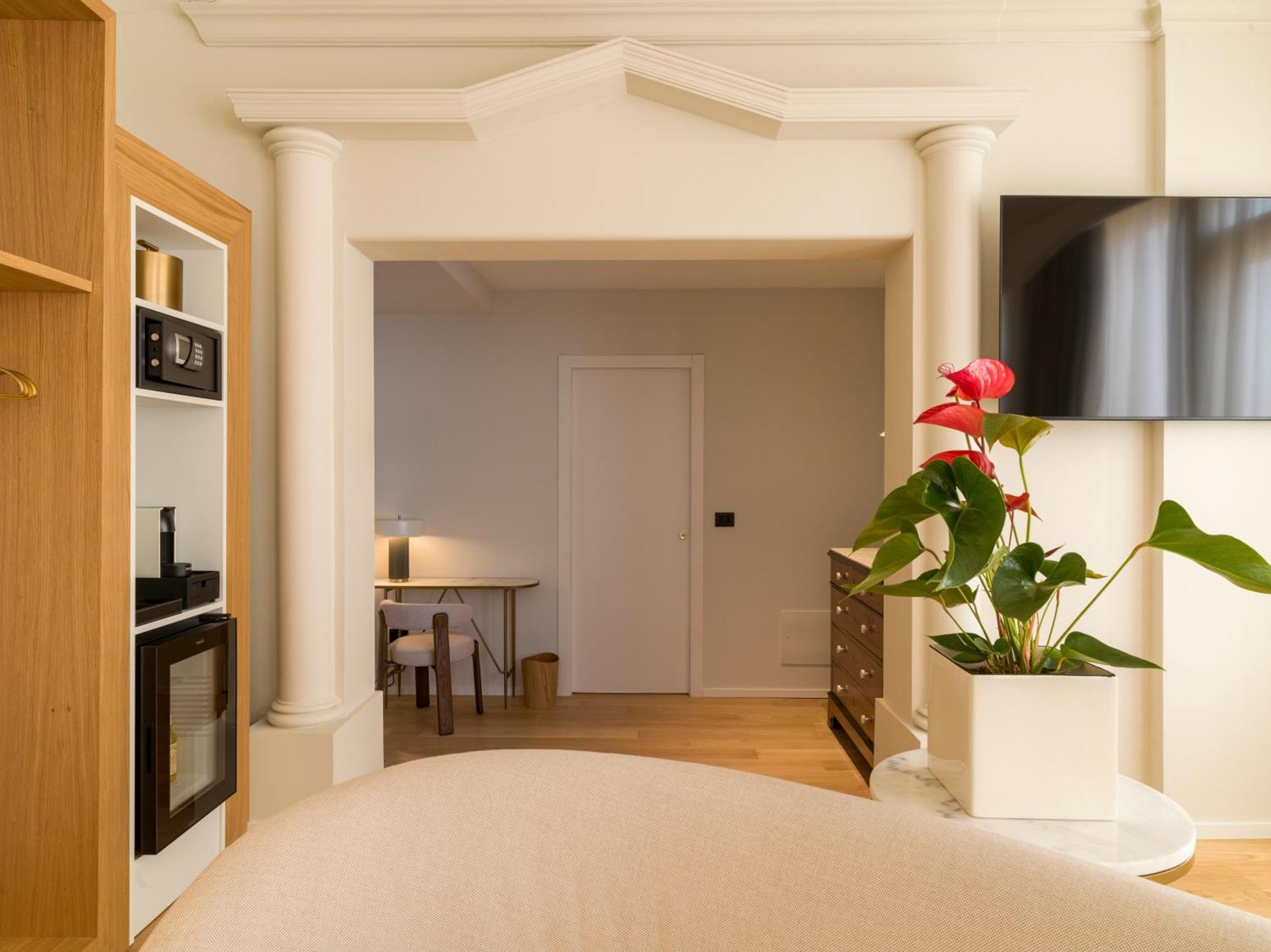 Una Hotels One Катания Экстерьер фото